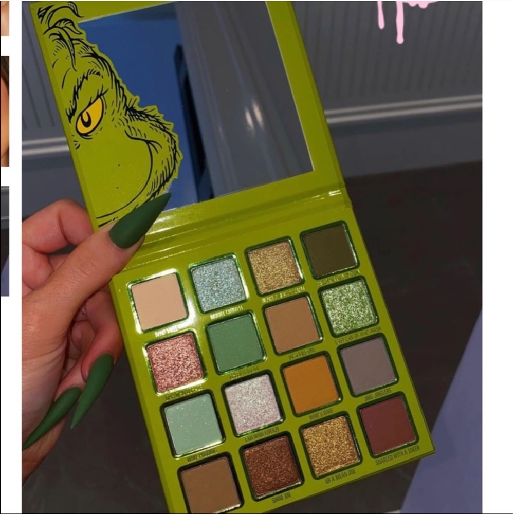 KYLIE X THE GRINCH EYESHADOW✨LIMITED EDITION✨